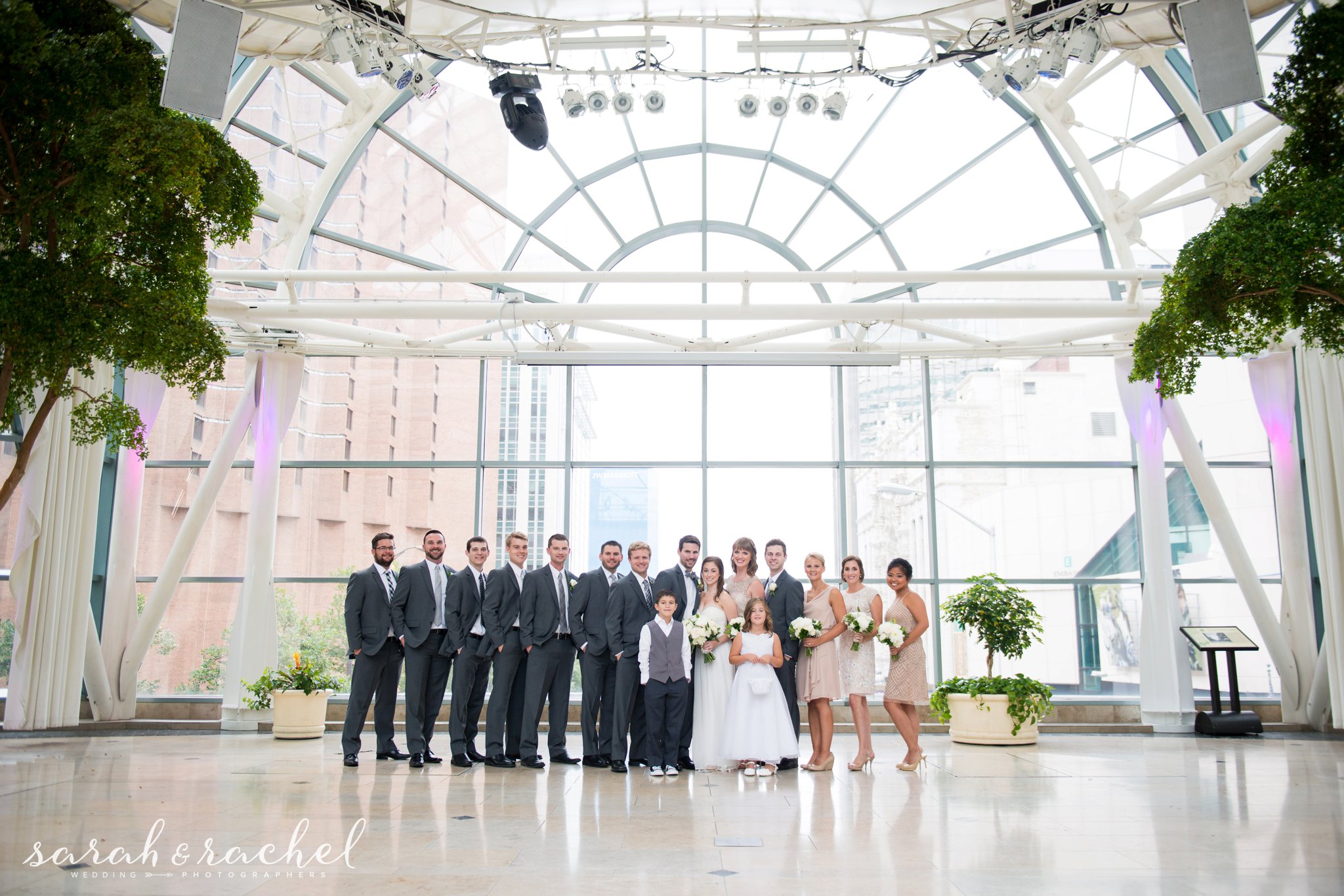 Artsgarden Wedding Indianapolis In Photographer Indianapolis Arts Garden Wedding Large Bridal Party Great Suits And Gold Dresses